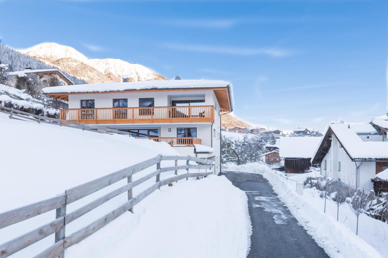 Apartment Im Huggn Fulpmes Eksteriør billede